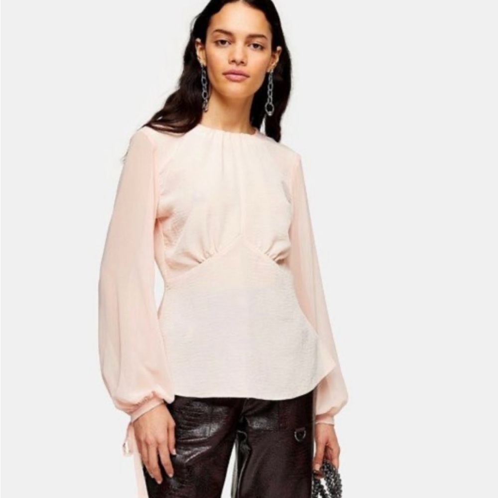 TopShop Chiffon Light Pink long Sleeve
Blouse Size:10